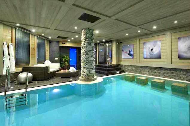 Alquiler villas piscina interior